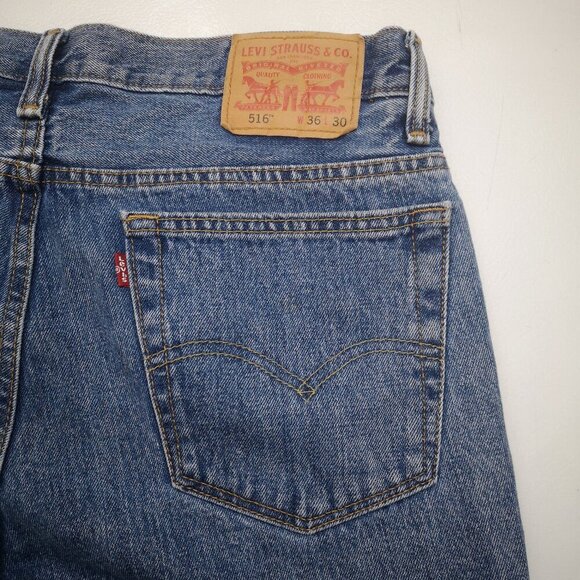 Levi's 516 Men's Size 36/30 Medium Wash Straight Legs Blue Jeans - Picture 9 of 11